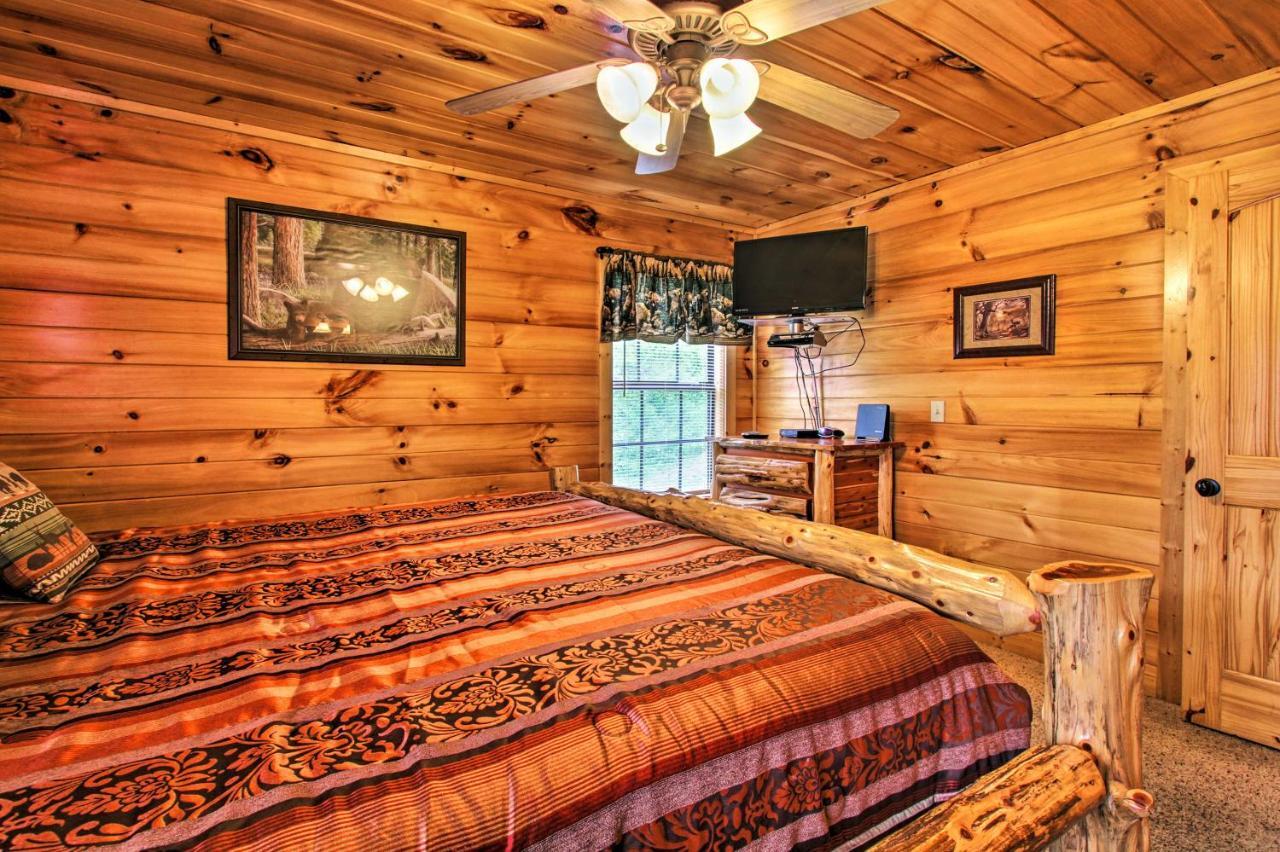 Expansive Gatlinburg Cabin Hot Tub, Deck And Grill! Exterior foto